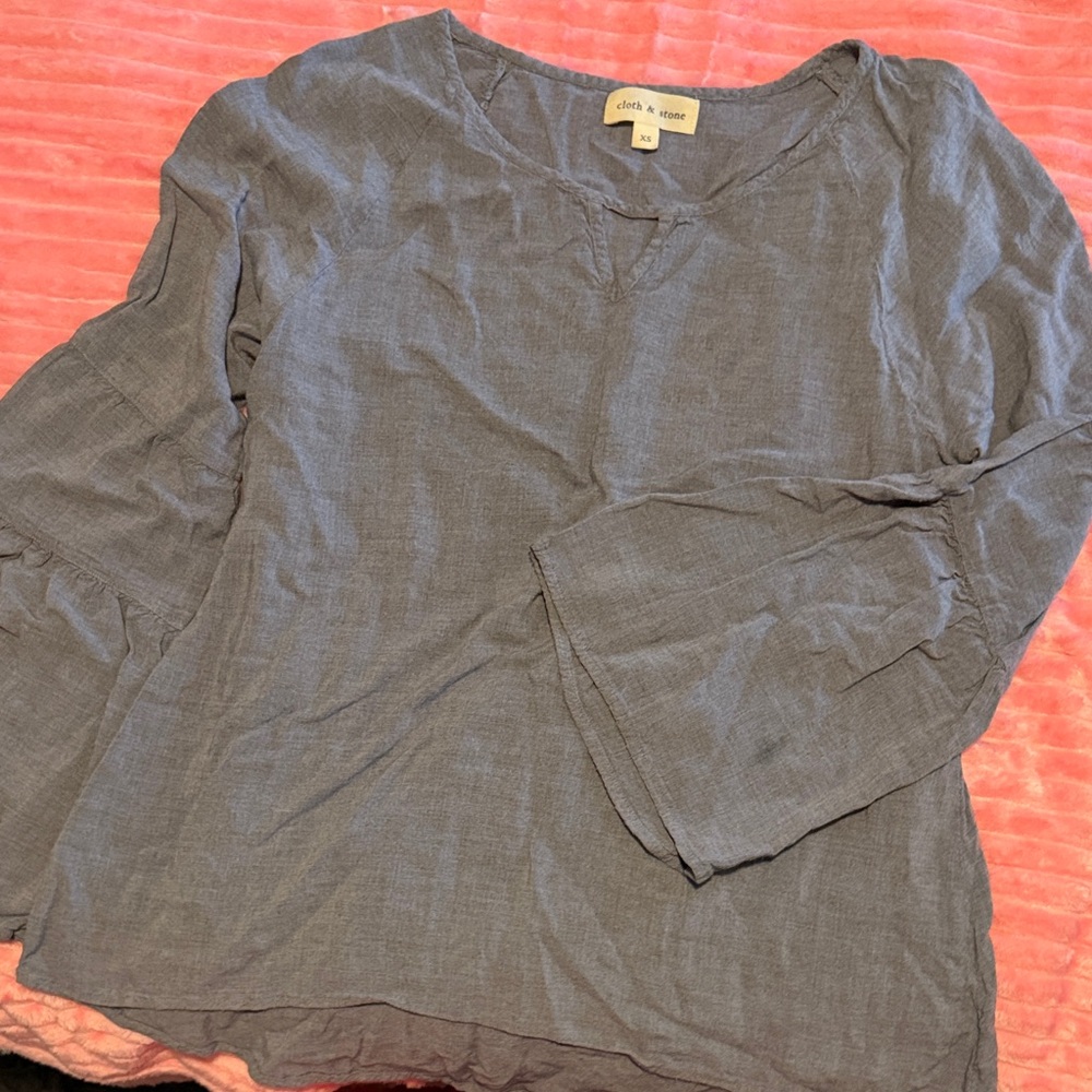 Cloth & Stone Gray Blouse